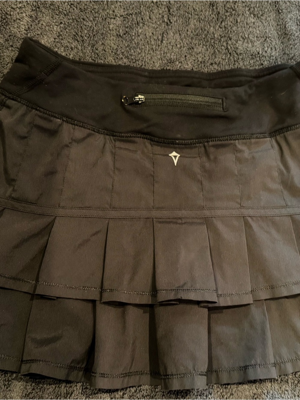 Ivivva Size 14 Black Athletic Skirt with Zip Pocket and Logo